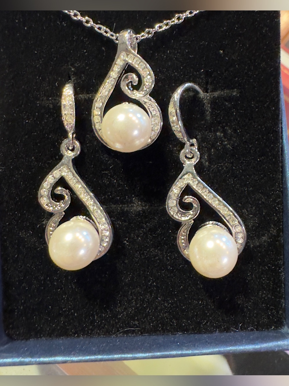 Pearl Drop Pendant & Earrings Set in Silver
